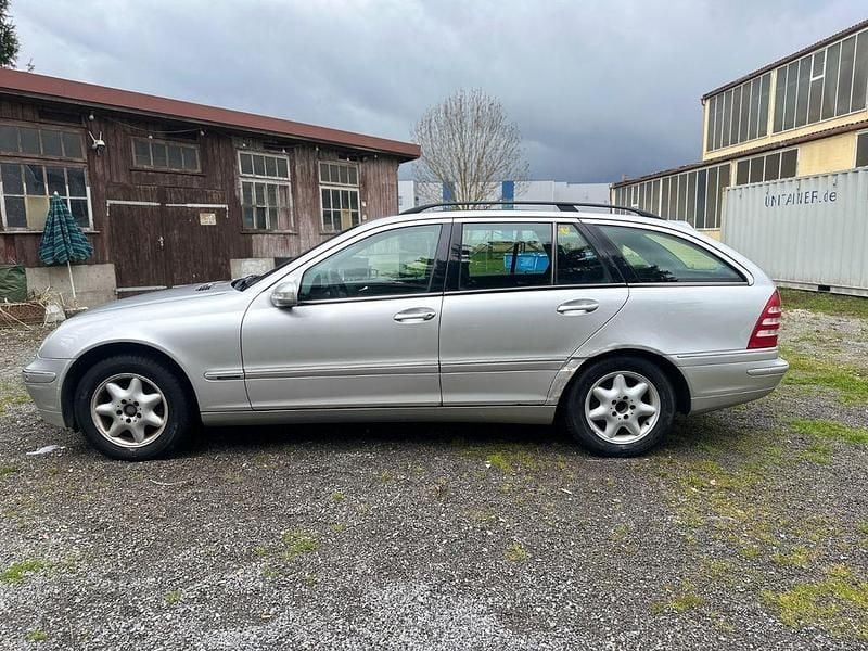 Gebraucht Mercedes C200 Elegance 163 PS (119 kW) 2003 Silber Kombi