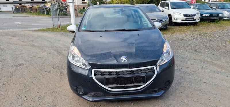 Grau Gebraucht 2015 Peugeot 208 Kleinwagen | 3.500 € (Superpreis) - Bild 1/4