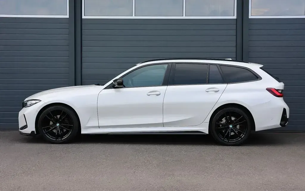 Gebraucht BMW 320 Performance 190 PS (139 kW) 2024 Mineralweiß metallic (a96) Kombi