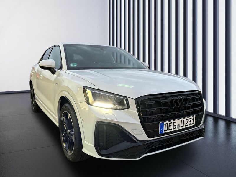 Gebraucht Audi Q2 S-Line 150 PS (110 kW) 2023 Weiß SUV