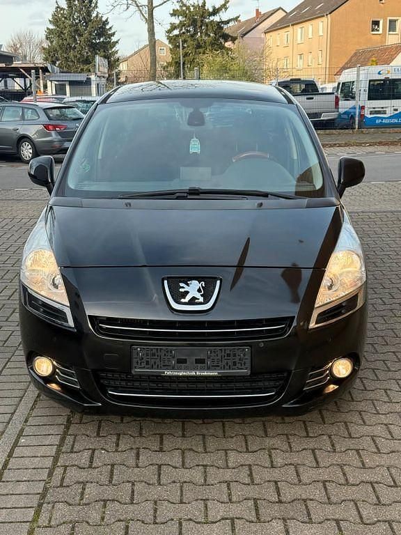 Gebraucht Peugeot 5008 111 PS (81 kW) 2013 Schwarz Van / Kleinbus