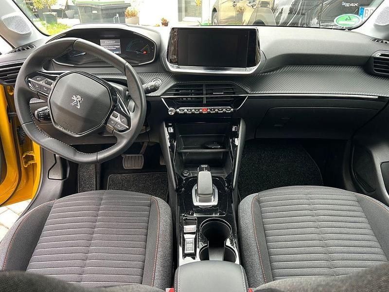 Gebraucht Peugeot e-208 Active 100 kW (136 PS) 2021 Gelb Kleinwagen