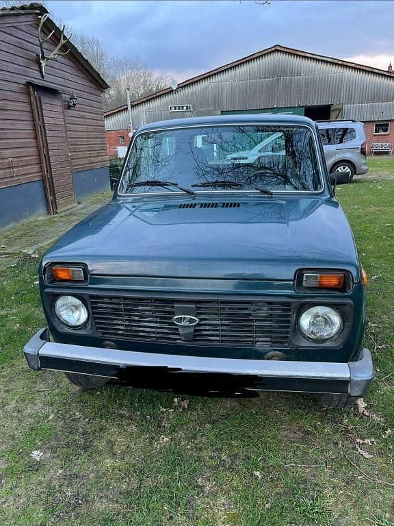 Gebraucht Lada niva 82 PS (60 kW) 2009 Grün SUV