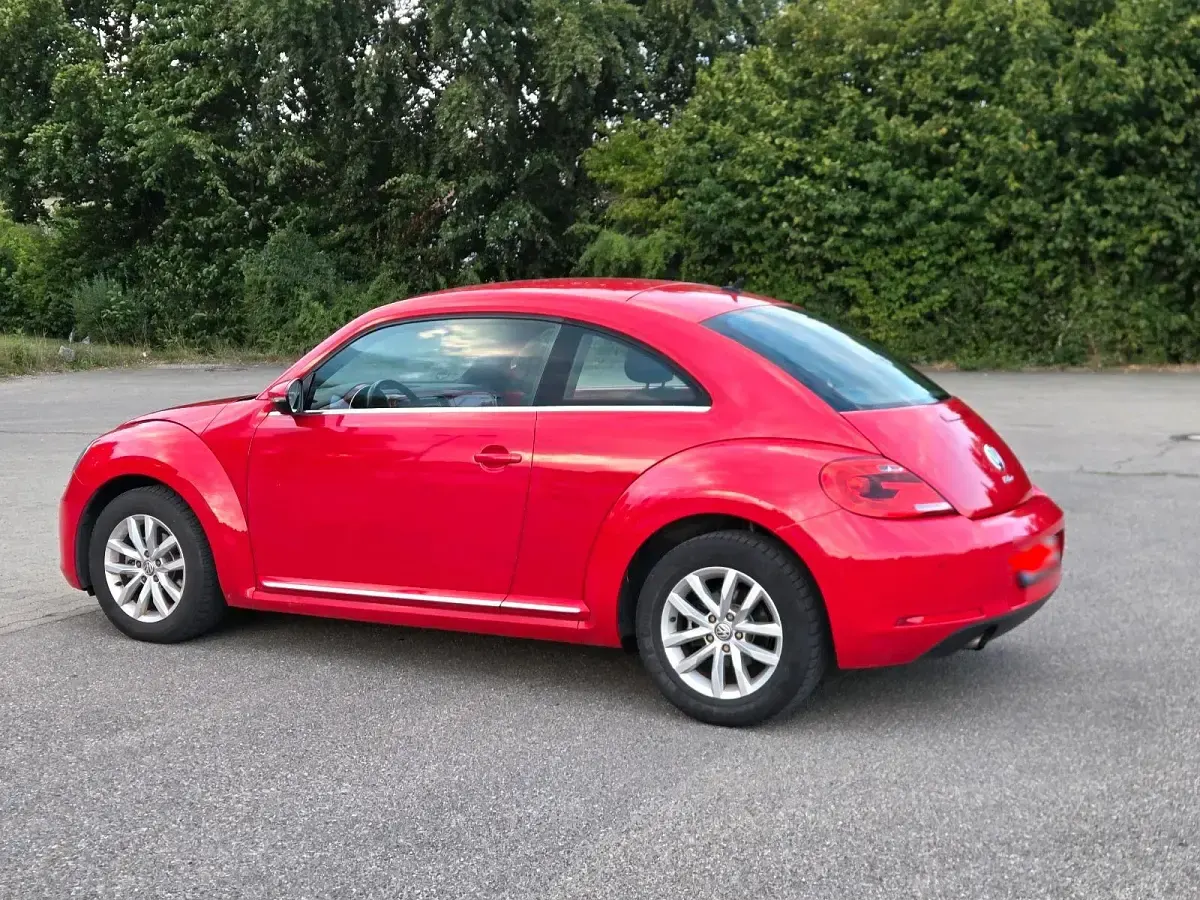 Gebraucht VW Beetle 105 PS (77 kW) 2012 Rot Kleinwagen