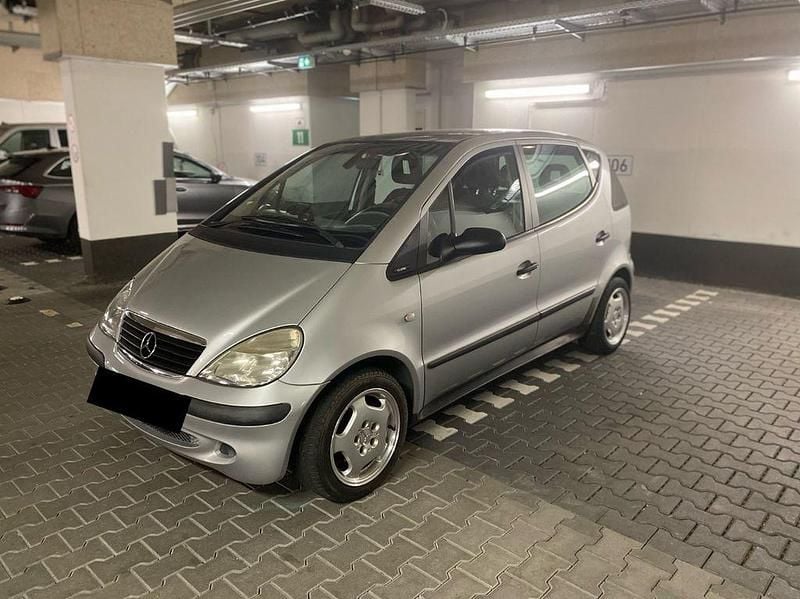 Silber Gebraucht 2001 Mercedes A140 Classic Van / Kleinbus | 1.650 € (Guter Preis) - Bild 1/4