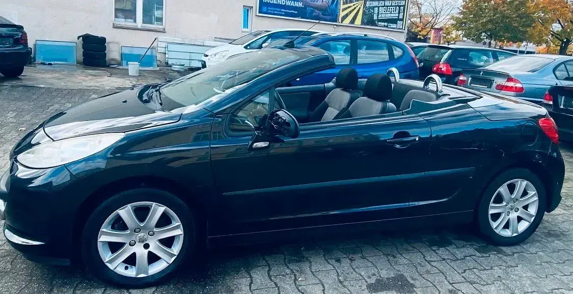 Gebraucht Peugeot 207 CC 120 PS (88 kW) 2009 Schwarz Cabrio