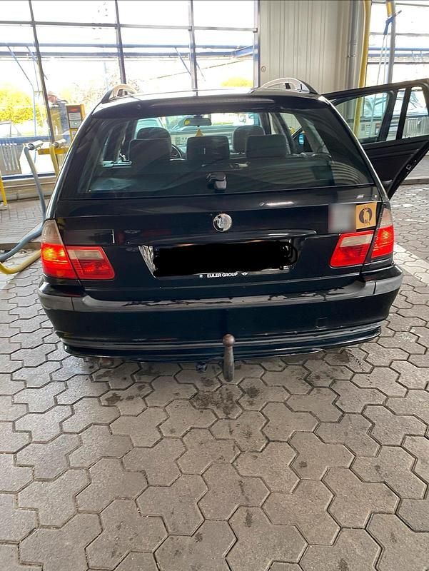 Gebraucht BMW 320 150 PS (110 kW) 2004 Schwarz Kombi