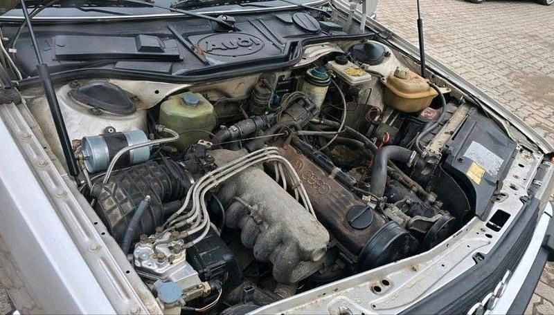 Gebraucht Audi 100 116 PS (85 kW) 1987 Silber Limousine