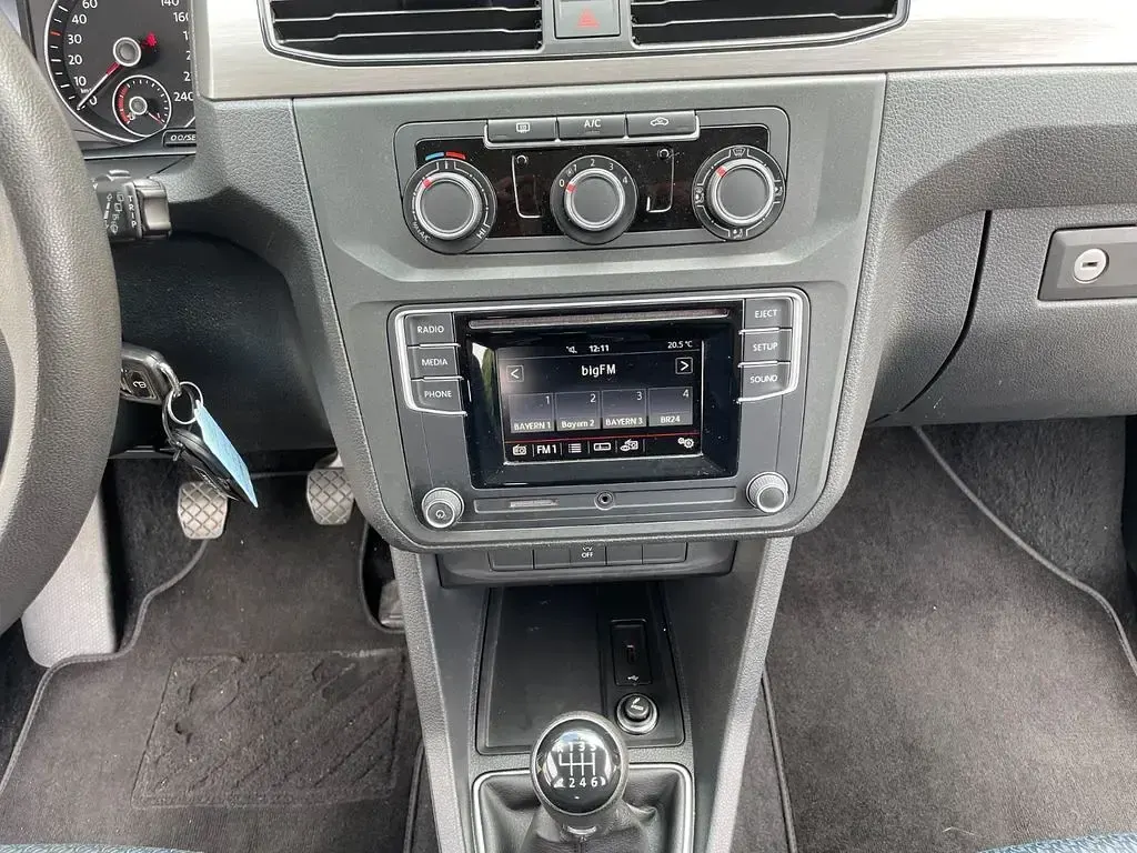 Gebraucht VW Caddy Trendline 110 PS (80 kW) 2016 Weiß Van / Kleinbus