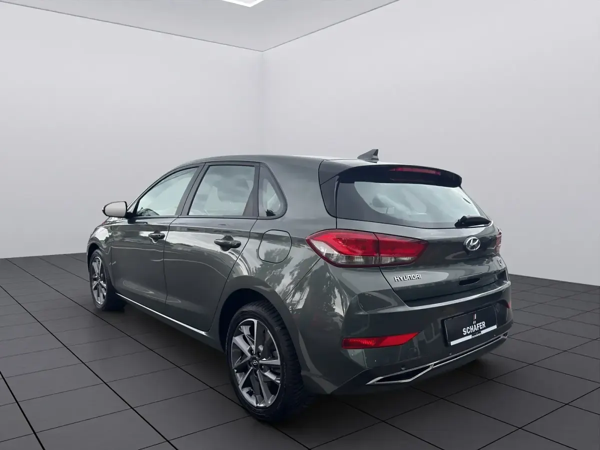 Gebraucht Hyundai i30 Trend 120 PS (88 kW) 2023 Limousine