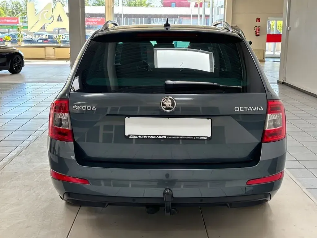 Gebraucht Skoda Octavia 150 PS (110 kW) 2014 Grau Kombi