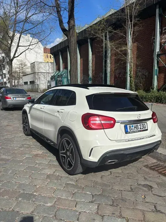 Gebraucht Mercedes GLA250 AMG line 211 PS (155 kW) 2015 Weiß SUV