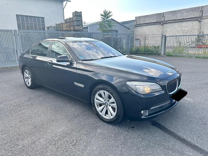 Gebraucht BMW 730 245 PS (180 kW) 2011 Schwarz Limousine
