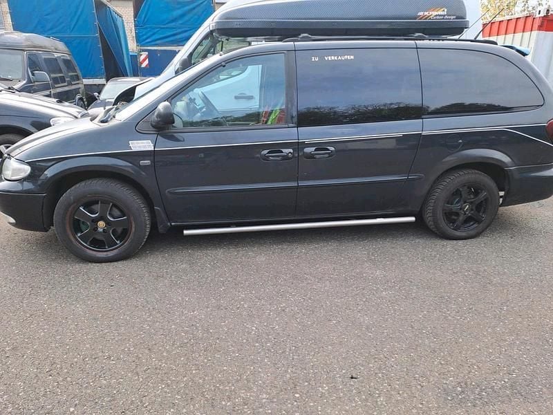 Schwarz Gebraucht 2002 Chrysler Grand Voyager Van / Kleinbus | 4.000 € - Bild 1/1