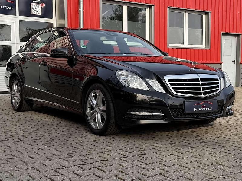Second-hand Mercedes E250 204 CP (150 kW) 2012 Negru Berlinǎ