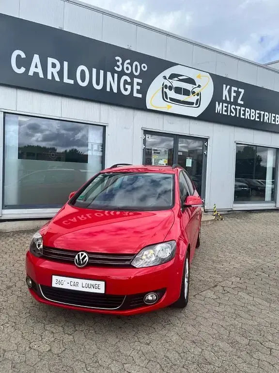 Gebraucht VW Golf Plus Life 105 PS (77 kW) 2013 Rot Van / Kleinbus