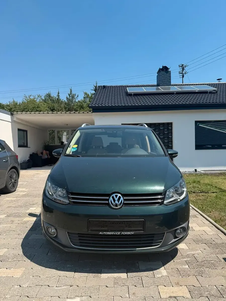 Gebraucht VW Touran Highline 140 PS (102 kW) 2011 Grün Van / Kleinbus