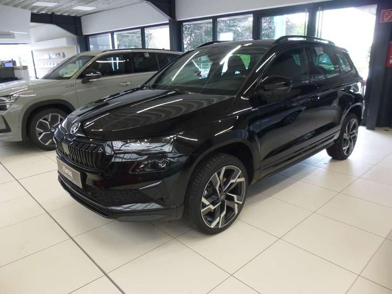 Schwarzmagic perleffekt Neu 2025 Skoda Karoq SportLine SUV | 39.990 € (Teuer) - Bild 1/4