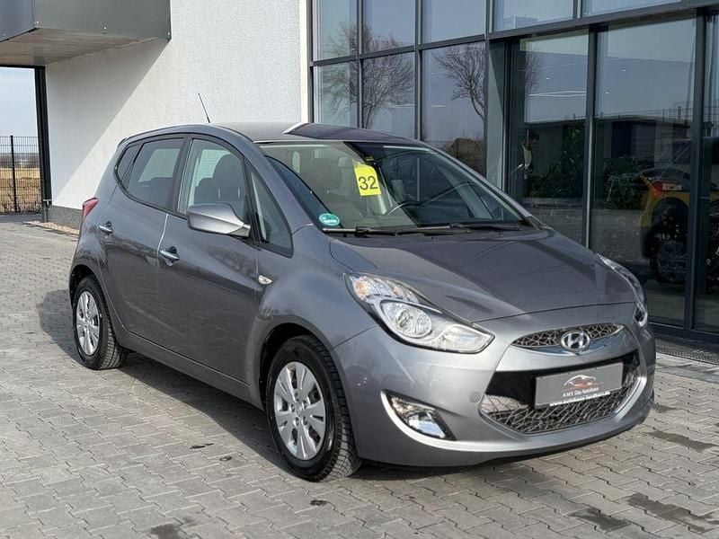 Gebraucht Hyundai ix20 Comfort 125 PS (91 kW) 2012 Grau Kleinwagen