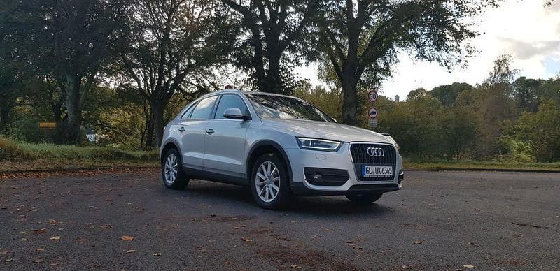 Silber Gebraucht 2012 Audi Q3 SUV | 9.800 € (Guter Preis) - Bild 1/4
