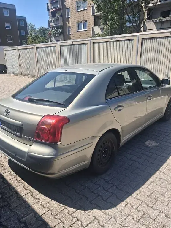Gebraucht Toyota Avensis Executive 147 PS (108 kW) 2004 Grau Limousine