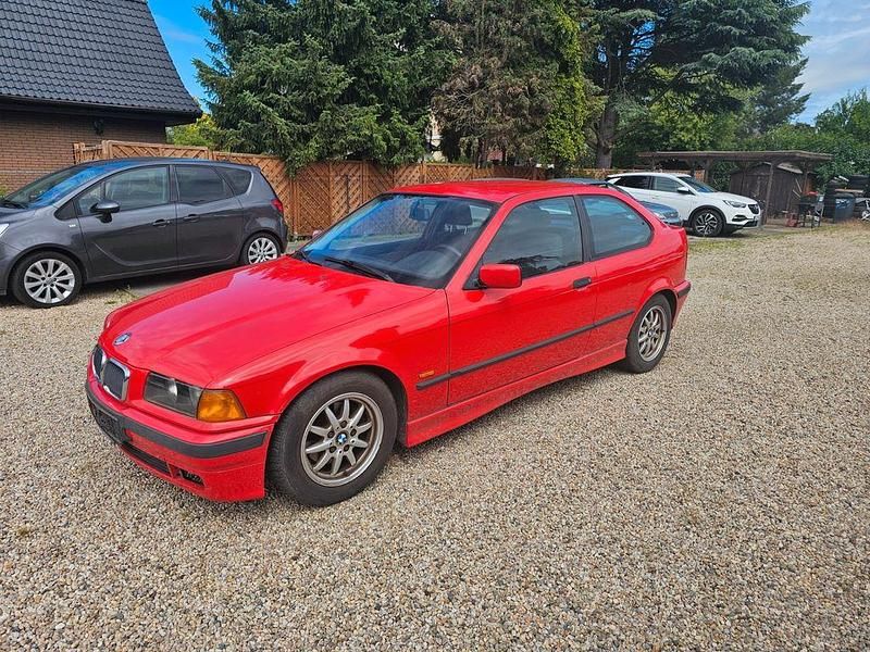 Gebraucht BMW 316 105 PS (77 kW) 2000 Rot Limousine