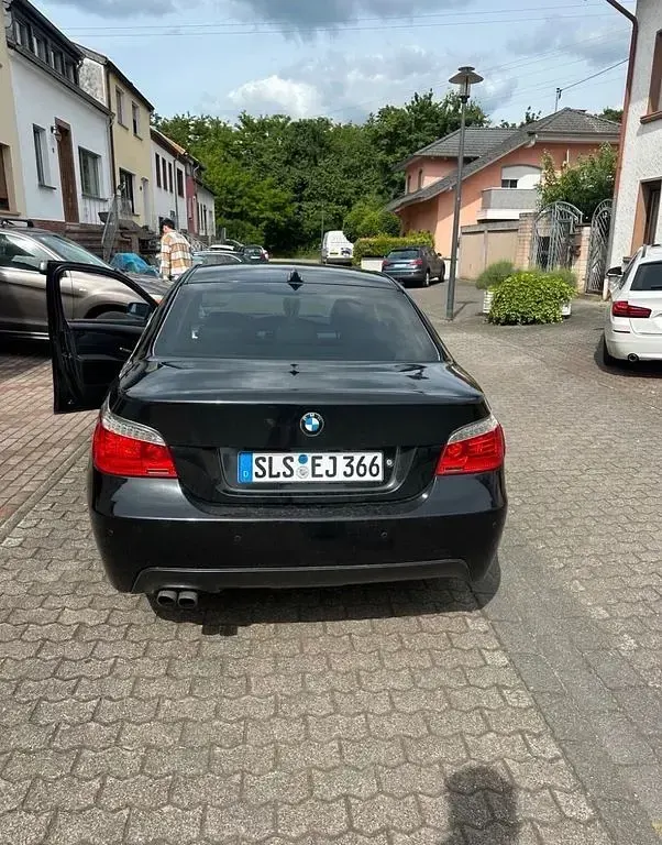 Gebraucht BMW 525 220 PS (161 kW) 2007 Schwarz Limousine