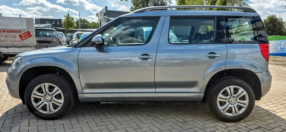 Gebraucht Skoda Yeti Active 110 PS (80 kW) 2017 Grau SUV