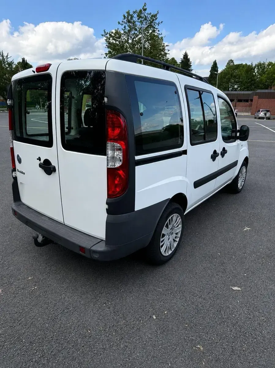 Gebraucht Fiat Doblò 78 PS (57 kW) 2006 Weiß Van / Kleinbus