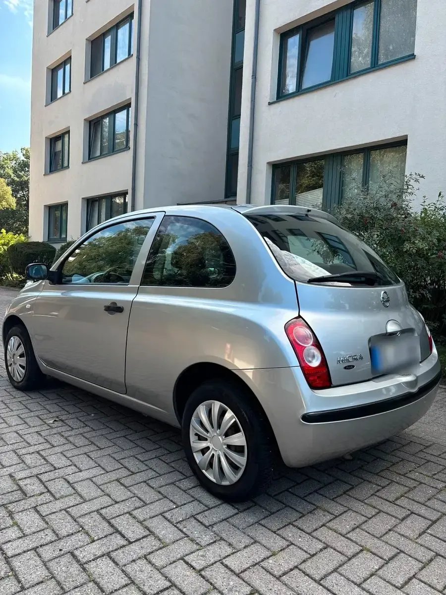 Gebraucht Nissan Micra 65 PS (47 kW) 2005 Silber Kleinwagen