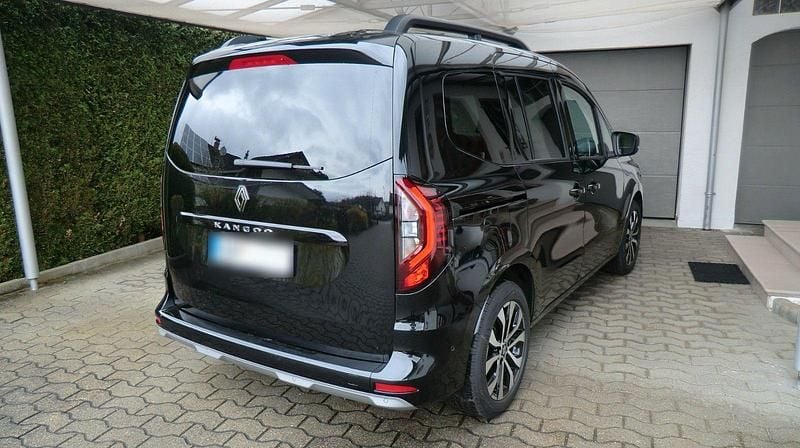 Usado Renault Kangoo Techno 131 HP (96 kW) 2025 Preto Monovolume