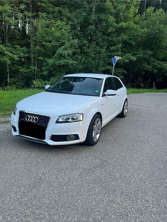 Weiß Gebraucht 2012 Audi A3 Sport Limousine | 8.000 € (Superpreis) - Bild 1/4