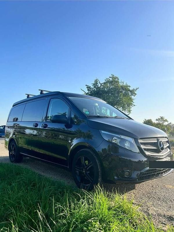 Schwarz Gebraucht 2019 Mercedes V220 Marco Polo Van / Kleinbus | 43.000 € (Guter Preis) - Bild 1/4