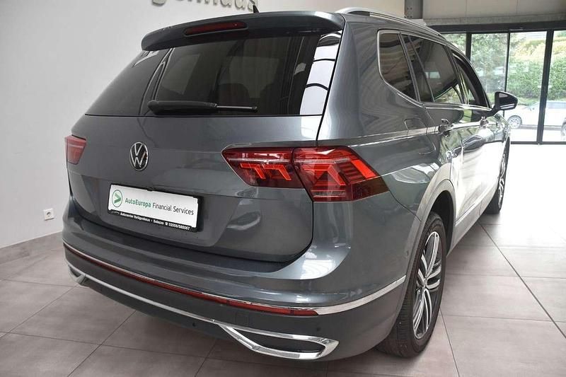 Gebraucht VW Tiguan Allspace Elegance 200 PS (147 kW) 2022 Grau SUV