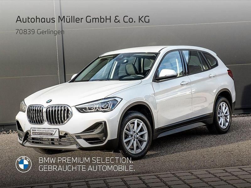 Weiß Gebraucht 2022 BMW X1 Sport Line SUV | 29.960 € (Fairer Preis) - Bild 1/4