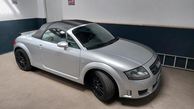 Gebraucht Audi TT Roadster 250 PS (183 kW) 2003 Silber Cabrio