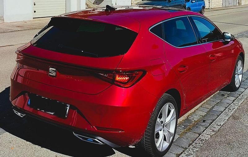Gebraucht Seat Leon FR 204 PS (150 kW) 2020 Rot Limousine