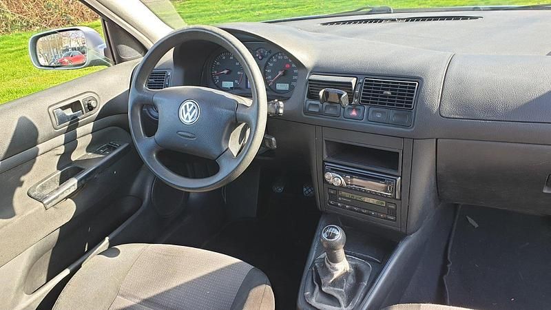 Gebraucht VW Golf IV 75 PS (55 kW) 2002 Silber Limousine