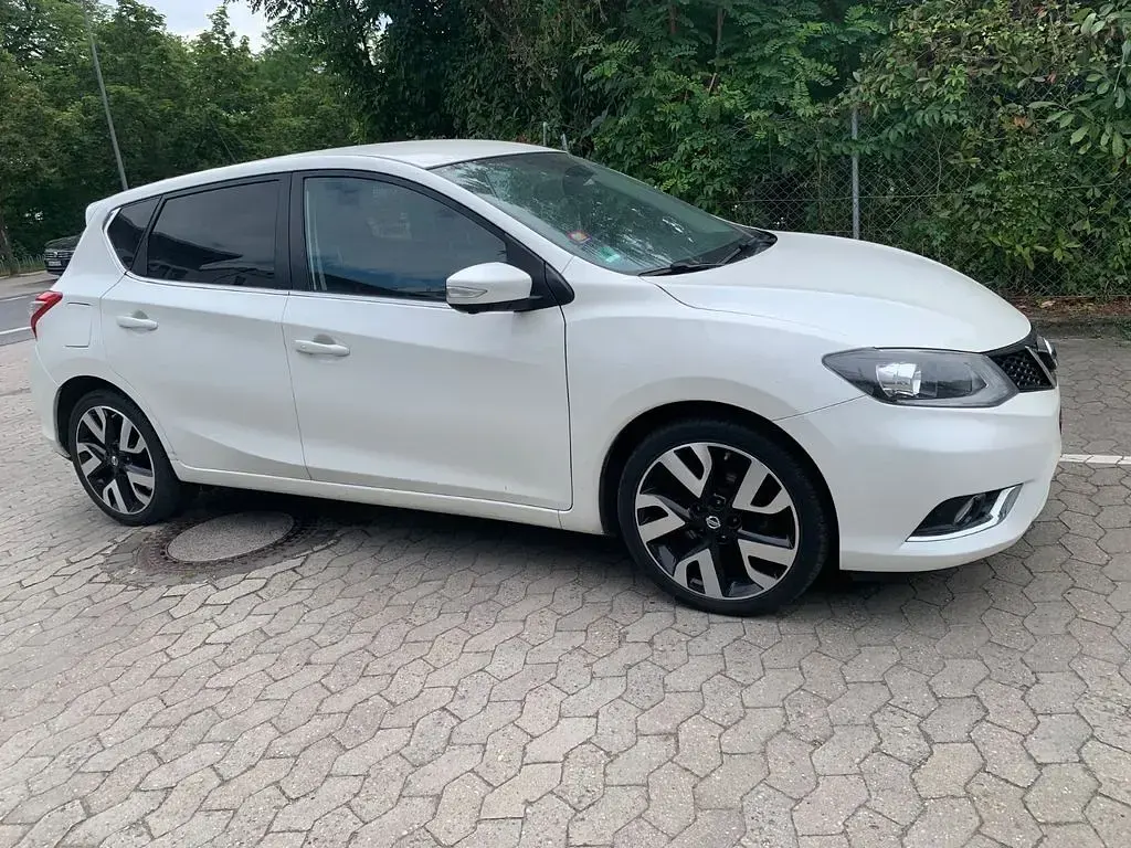 Gebraucht Nissan Pulsar N-Connecta 190 PS (139 kW) 2017 Weiß Kleinwagen