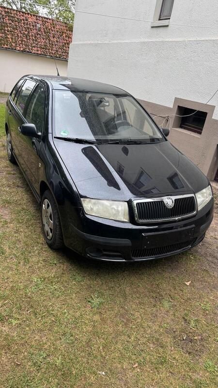 Schwarz Gebraucht 2005 Skoda Fabia Kombi | 600 € (Guter Preis) - Bild 1/4