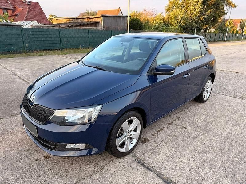 Blau Gebraucht 2018 Skoda Fabia Cool Plus Kleinwagen | 9.190 € (Fairer Preis) - Bild 1/4