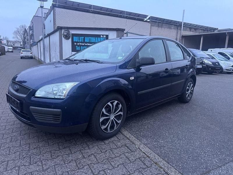 Gebraucht Ford Focus Trend 101 PS (74 kW) 2006 Blau Limousine