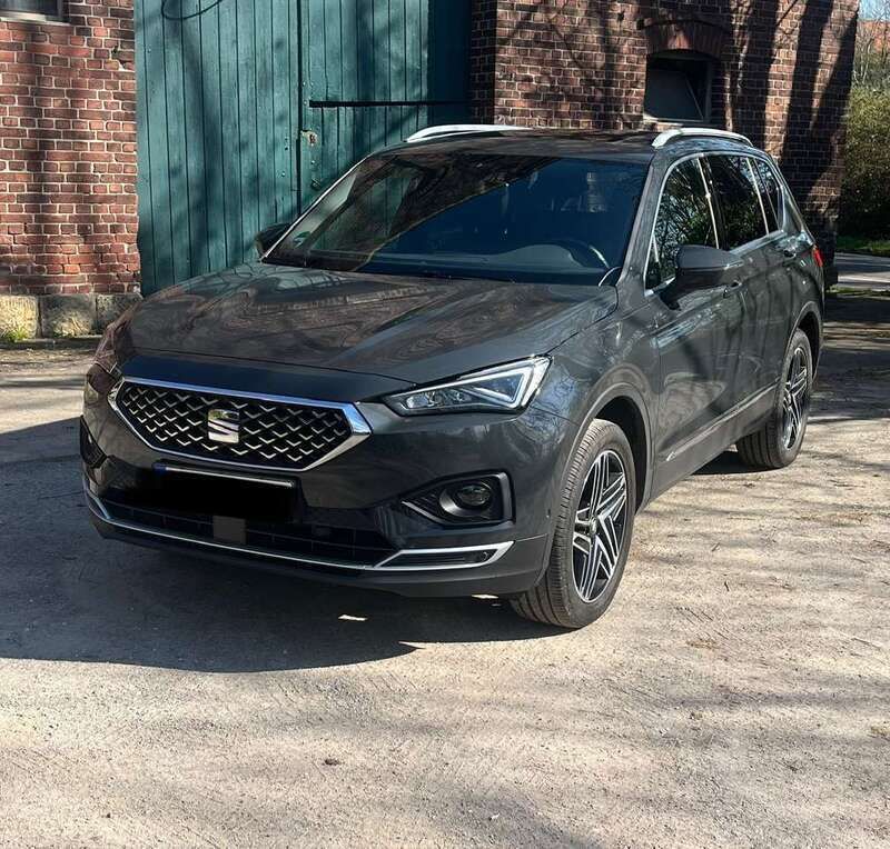 Grau Gebraucht 2019 Seat Tarraco XCELLENCE SUV | 18.000 € (Superpreis) - Bild 1/4