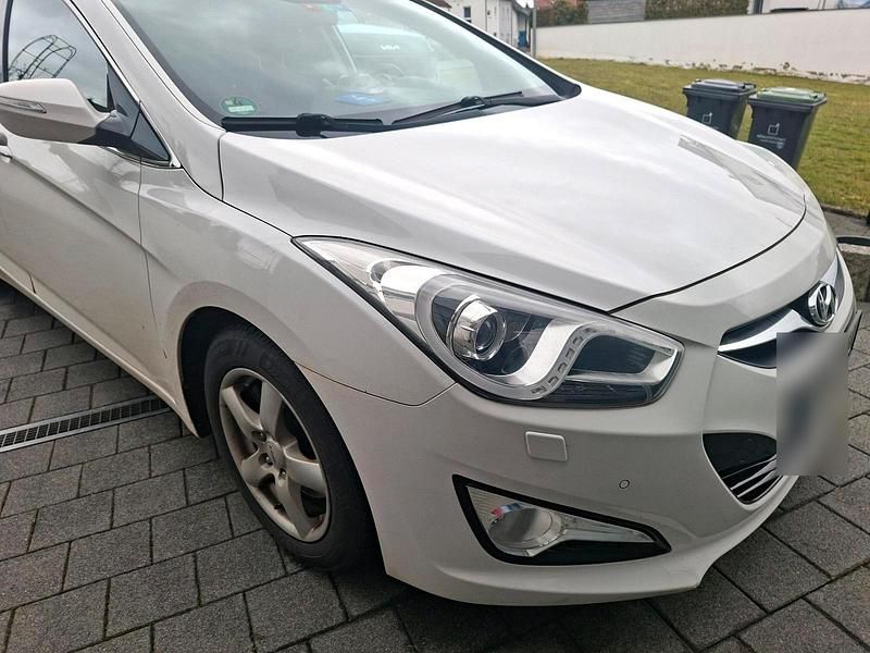Gebraucht Hyundai i40 136 PS (100 kW) 2013 Kombi