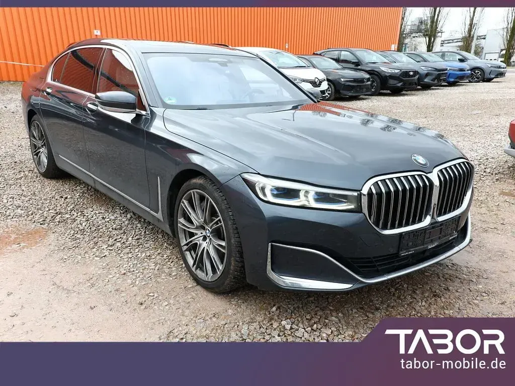 Gebraucht BMW 750L Executive 400 PS (294 kW) 2019 Grau metallic Limousine