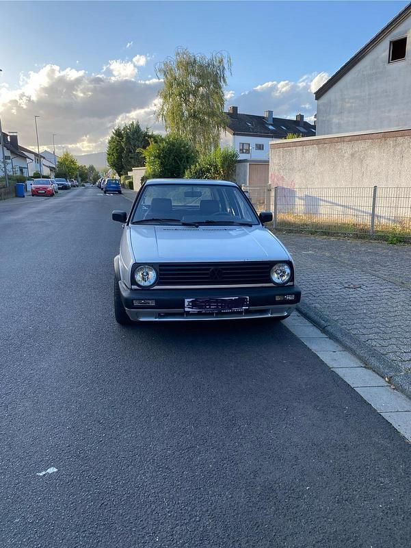Gebraucht VW Golf III 60 PS (44 kW) 1991 Silber Kleinwagen