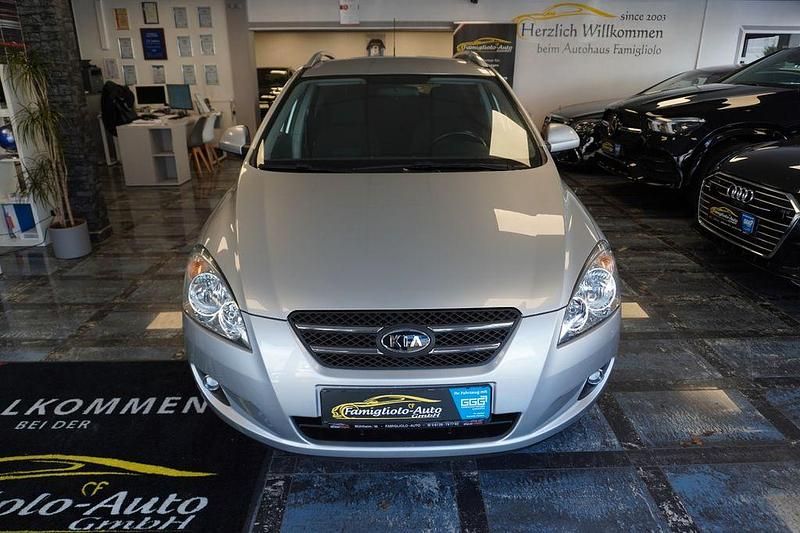 Gebraucht Kia Ceed 109 PS (80 kW) 2007 Silber Kleinwagen