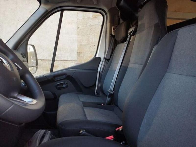 Gebraucht Renault Master Basis 150 PS (110 kW) 2021 Mineral weiss Van