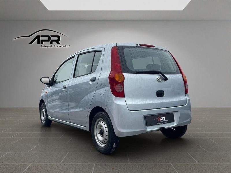 Gebraucht Daihatsu Cuore 69 PS (50 kW) 2008 Silber Kleinwagen