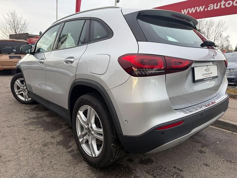 Gebraucht Mercedes GLA220 190 PS (139 kW) 2021 Silber SUV